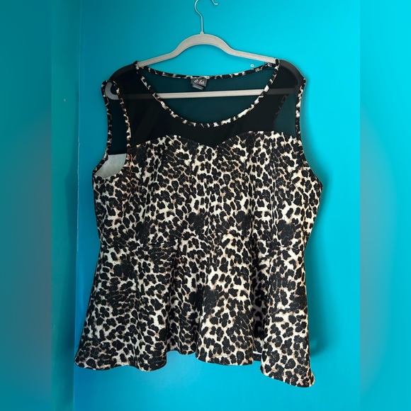Dots animal print peplum sleeveless top 3X - Picture 2 of 3